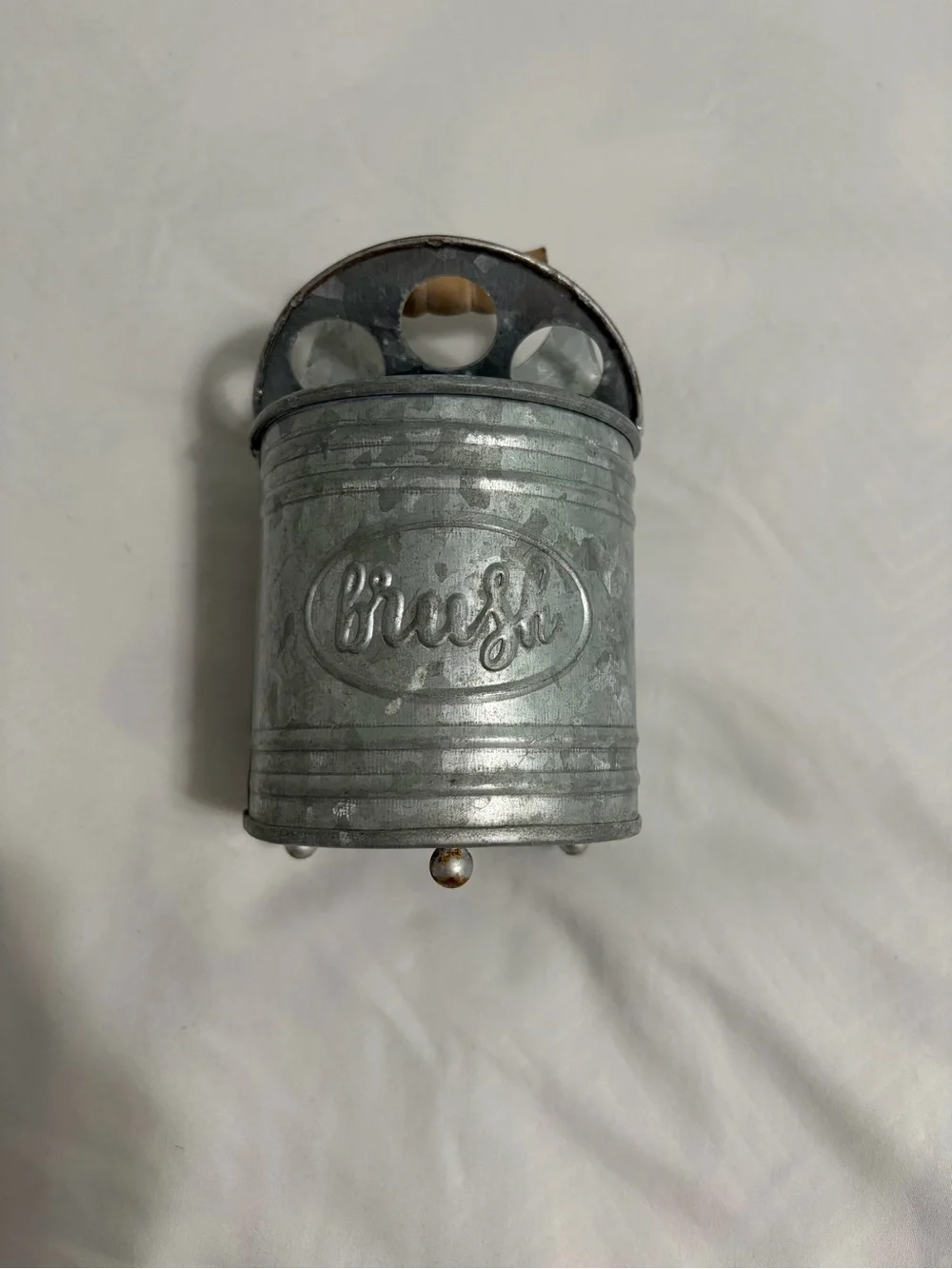 Vintage Briskut Galvanized Metal Toothbrush Holder - Silver